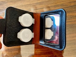 Estuche Lentillas Piel Elio Berhanyer Negro