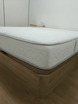 Canapé abatible + colchón 160x190cm + mesitas