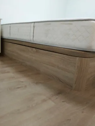 Canapé abatible + colchón 160x190cm + mesitas