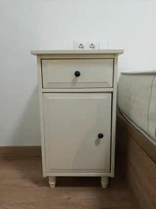 Canapé abatible + colchón 160x190cm + mesitas