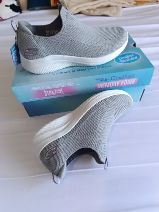 Zapatillas Skechers Slip On Talla 38