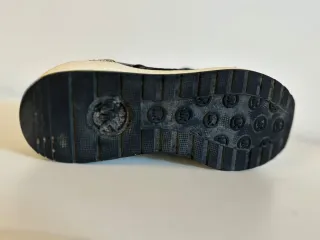 Zapatillas Michael Kors Negras y Blancas