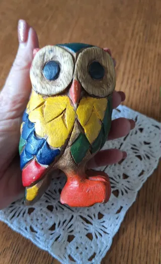 Gufo in legno colorato