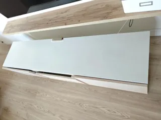 Mueble TV blanco y madera