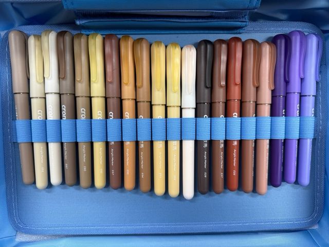 Estuche Croma azul con banda elástica