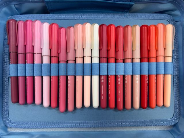 Estuche Croma azul con banda elástica