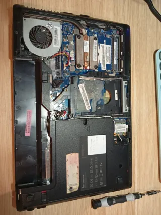 Portátil Lenovo G470 para piezas