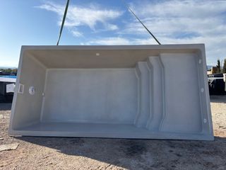 Piscina de fibra gris/beige