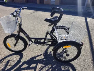 Triciclo adulto con cesta