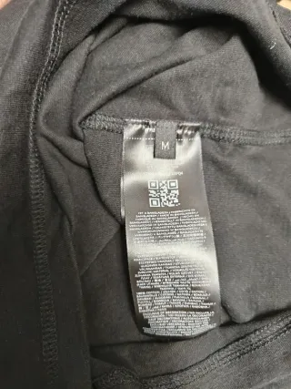 Camiseta Guess Manga Larga Negra Talla M