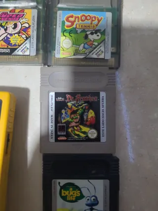 Consola Game Boy Color Amarilla + 9 Juegos