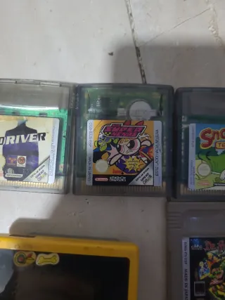 Consola Game Boy Color Amarilla + 9 Juegos