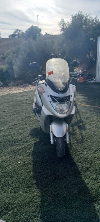 Moto 125 scooter