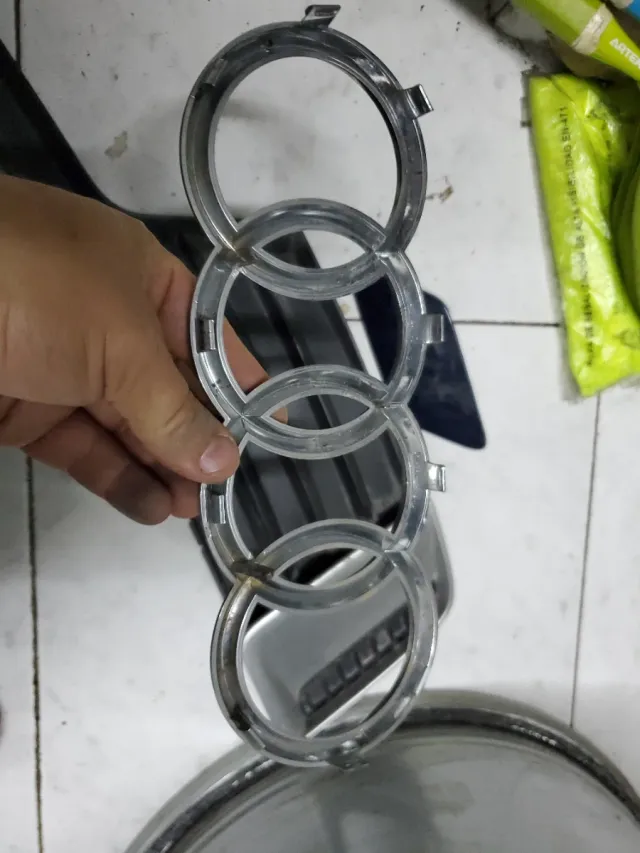 Molduras Defensa Audi A3 8V delantera