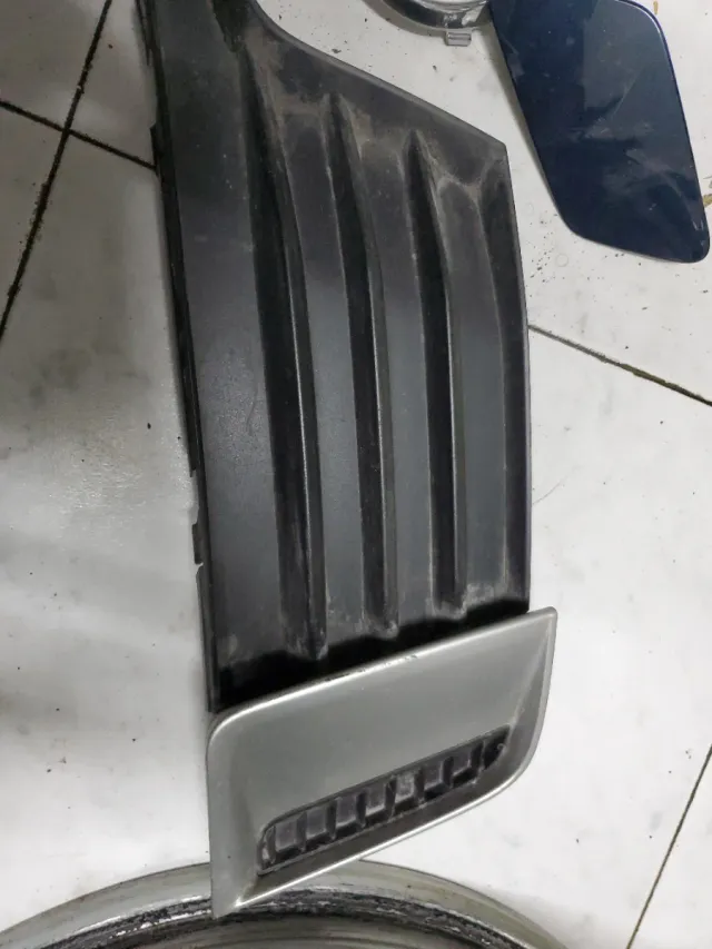 Molduras Defensa Audi A3 8V delantera