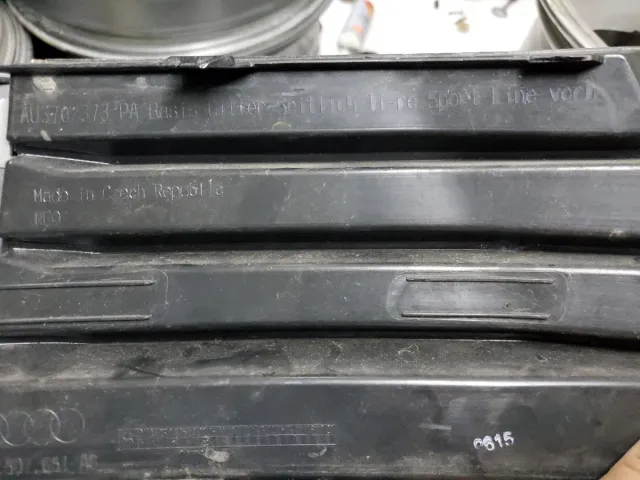 Molduras Defensa Audi A3 8V delantera