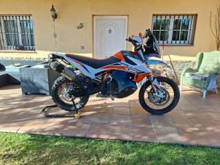 KTM 890 Adventure R Rally  (1 año garantía)