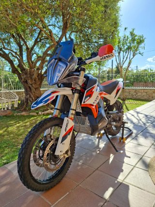 KTM 890 Adventure R Rally  (1 año garantía)