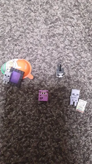 Muñecos Minecraft Kinder Joy