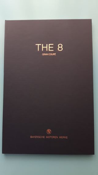 Libro BMW Serie 8 + coche a escala a Estrenar
