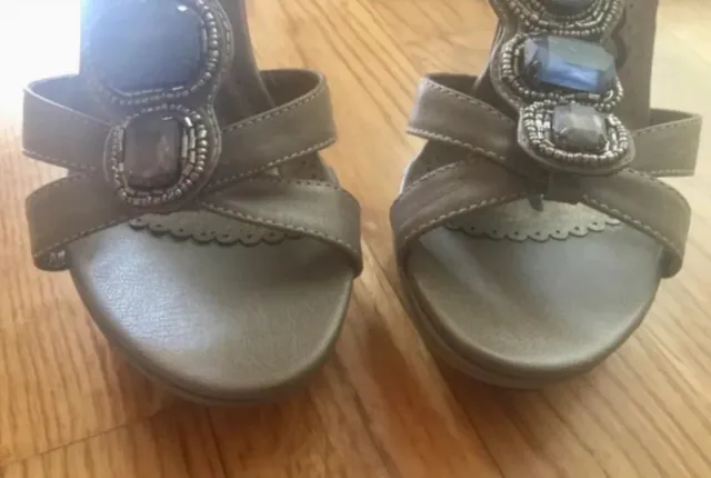 Sandalias Maria Mare grises con pedrería Talla 38