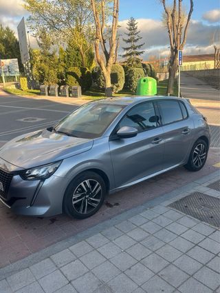 Peugeot 208 2021