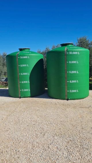 Depósitos profesionales de poliéster reforzado