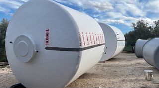 Depósitos profesionales de poliéster reforzado