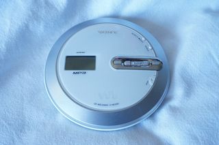 Reproductor CD MP3 Sony Walkman D-NE330