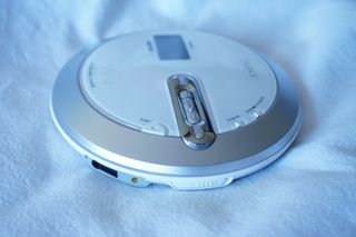 Reproductor CD MP3 Sony Walkman D-NE330