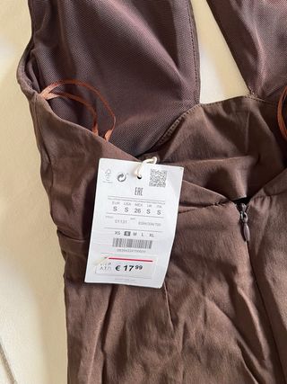 Vestido corto marrón de licra