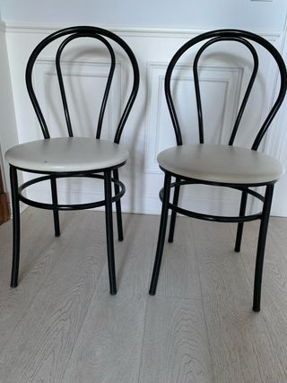 Juego 2 Sillas Negras y Blancas