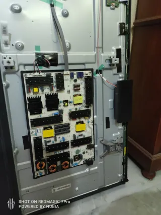 Televisor 85A6BGTUK por piezas.