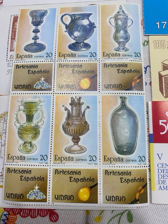 Sellos Conmemorativos España Nuevos. Carnets, hoja