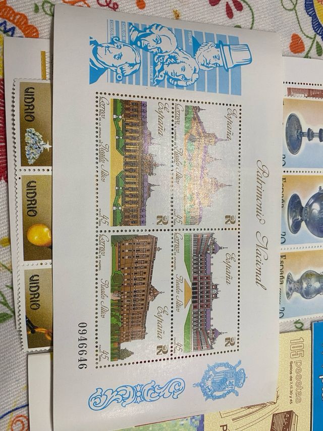 Sellos Conmemorativos España Nuevos. Carnets, hoja