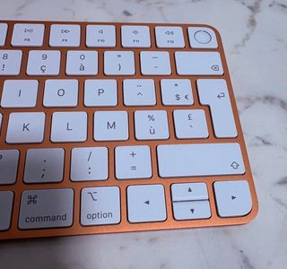 Tastiera Apple AZERTY Francese Arancione con Touch-Id