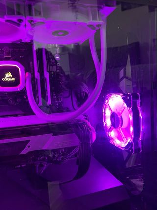 PC Gaming Completo: Monitor, Teclado e Rato