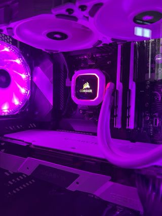 PC Gaming Completo: Monitor, Teclado e Rato