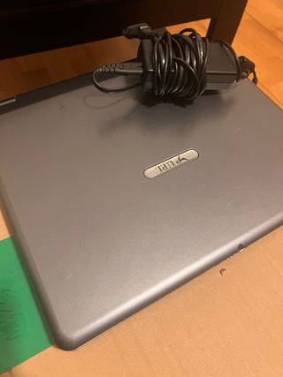 PORTÁTIL RETRO WINDOWS XP – FUNCIONA