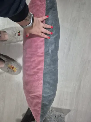 Cama para mascotas rosa y gris
