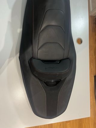 Asiento Yamaha XMAX BL1 F470E Super Tech