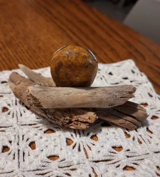 Gufo dipinto su sasso