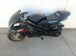 Minimoto Yamaha Negra y Roja