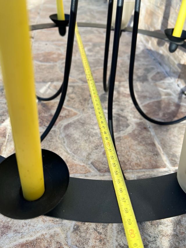 Lámpara de forja con velas