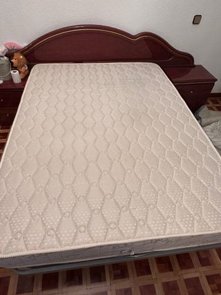 Cama eléctrica y colchón ortopédico 8/10