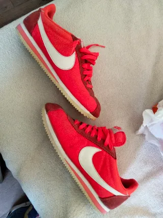 Nike Cortez Talla 42.5 Rojo/Blanco