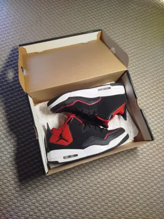 Jordan Courtside 23 Gym Red Originales