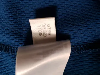 Sudadera Adidas con capucha azul