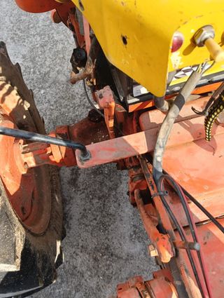 Tractor Pascuali con cultivador
