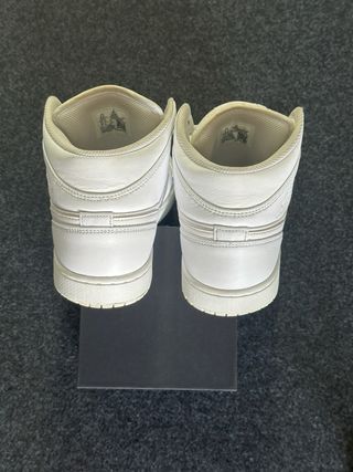 Nike Jordan 1 Mid 43 Triplo Blanco